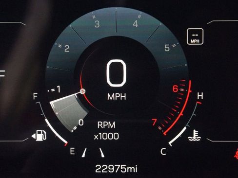 Used 2025 GMC Acadia Denali w/ LPO, Floor Liner Package FWD image 4