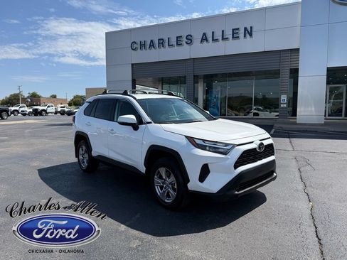 Used 2023 Toyota RAV4 XLE AWD/4WD image 1