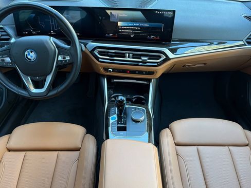 Used 2023 BMW i4 eDrive35 w/ Premium Package image 17