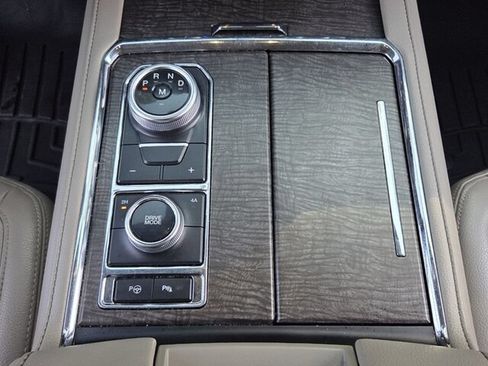 Used 2021 Ford Expedition Max Limited AWD/4WD image 20