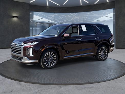 Used 2025 Hyundai Palisade Calligraphy AWD/4WD image 2