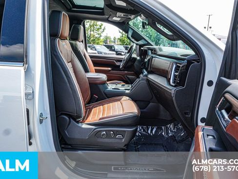 Used 2024 GMC Sierra 3500 Denali Ultimate AWD/4WD image 22