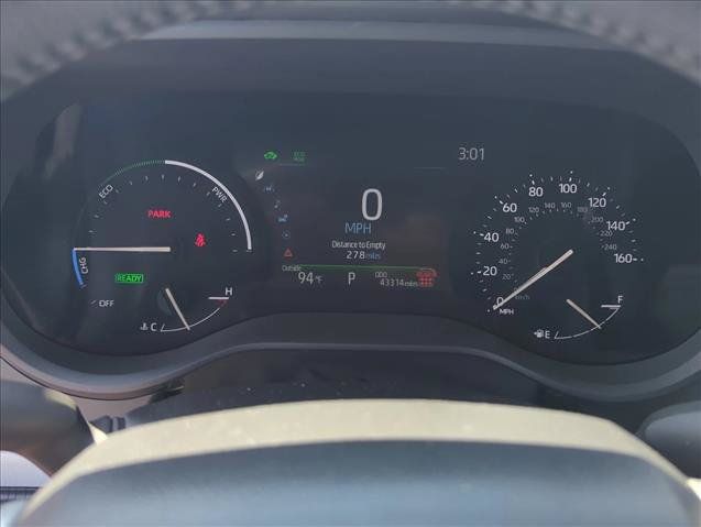 Used 2025 Toyota Sienna XLE FWD image 12