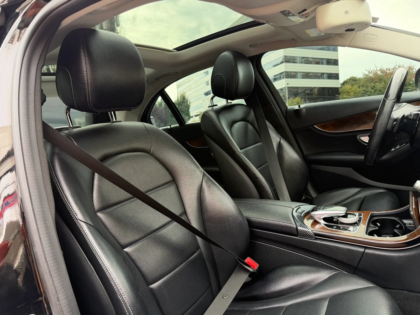 Used 2015 Mercedes-Benz C 300 4MATIC Sedan image 39