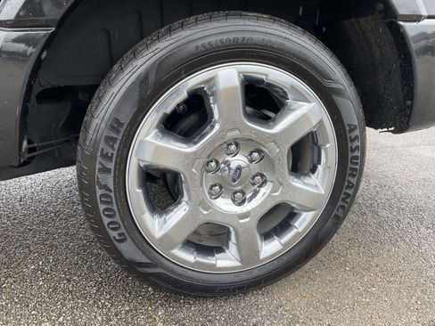 Used 2015 Ford Expedition XLT image 7