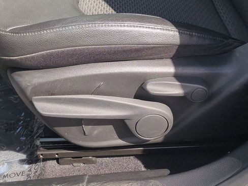 Used 2025 Jeep Compass Latitude image 22