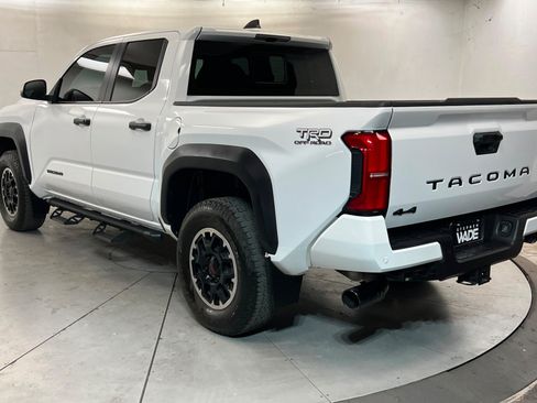 Certified 2024 Toyota Tacoma TRD Off-Road w/ TRD Off Road Upgrade Package AWD/4WD image 3