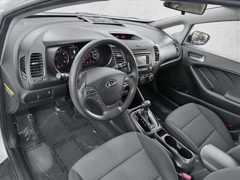 Used 2017 Kia Forte LX w/ LX Popular Package image 11