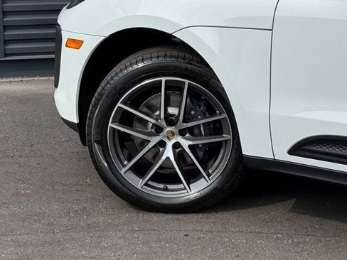 New 2026 Porsche Macan AWD/4WD image 12