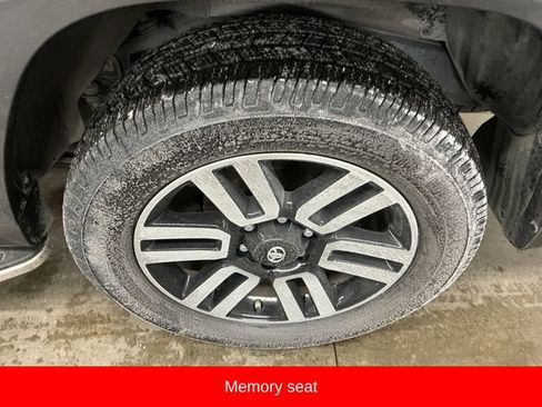 Used 2017 Toyota 4Runner Limited image 13