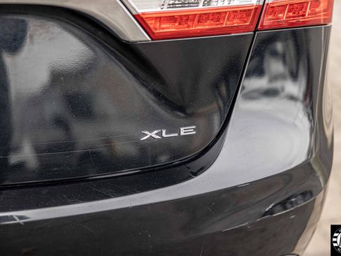 Used 2014 Toyota Avalon XLE Touring image 16