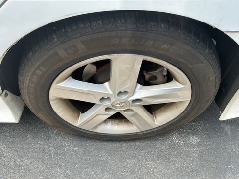 Used 2013 Toyota Camry SE FWD image 9