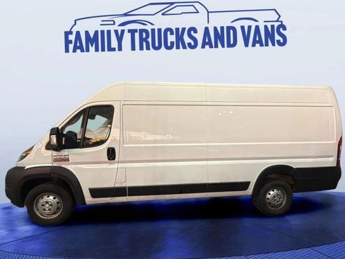 Used 2022 RAM ProMaster 3500 w/ Premium Convenience Group image 2