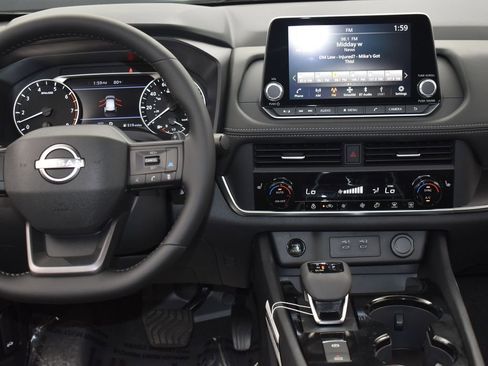 New 2026 Nissan Rogue SV w/ SV Premium Package image 15