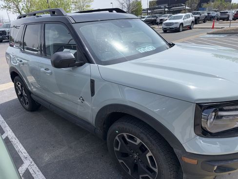 Used 2022 Ford Bronco Sport Outer Banks w/ Tech Package image 3
