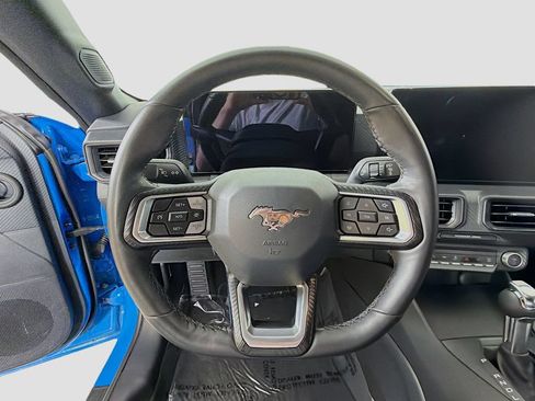 Used 2025 Ford Mustang Coupe RWD image 30