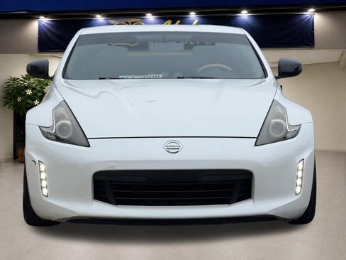 Used 2019 Nissan 370Z Coupe w/ Z34 Heritage Edition - White RWD image 7