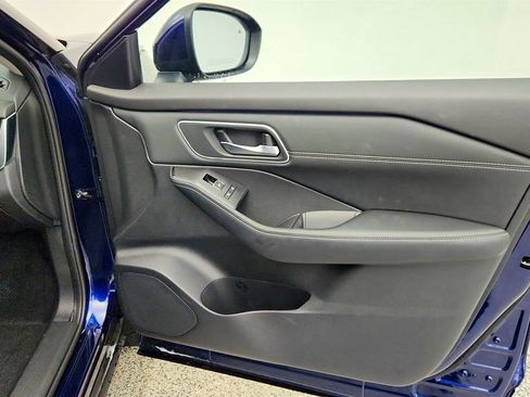 Used 2025 Nissan Rogue Platinum w/ Platinum Premium Package image 26