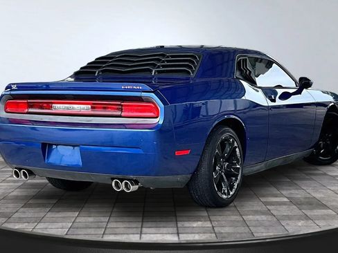 Used 2012 Dodge Challenger R/T RWD image 6