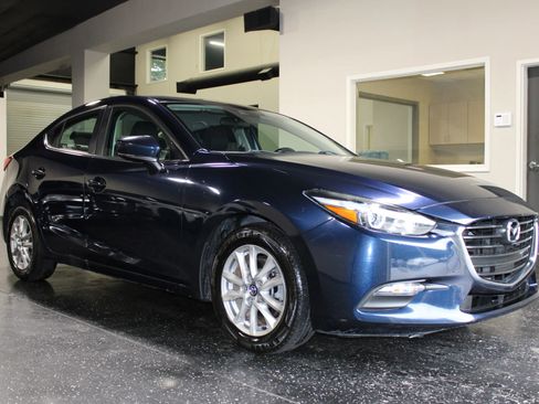 Used 2018 MAZDA MAZDA3 Sport w/ Preferred Equipment Package FWD image 2