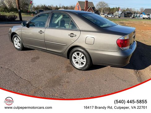 Used 2006 Toyota Camry LE FWD image 3