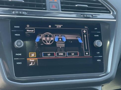 Used 2023 Volkswagen Tiguan SE R-Line image 13