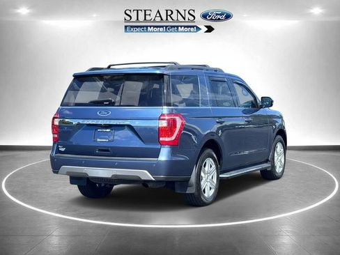 Used 2020 Ford Expedition XLT w/ Equipment Group 202A AWD/4WD image 19
