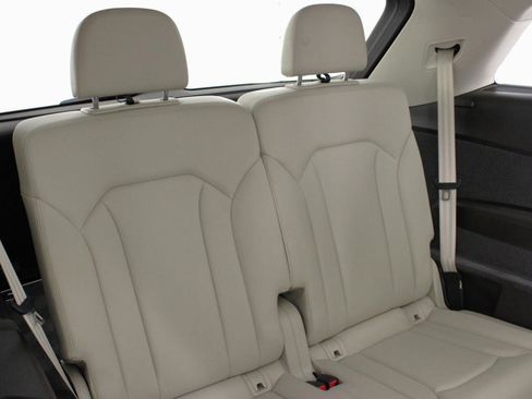 Used 2019 Audi Q7 3.0T Prestige w/ Prestige Package image 48