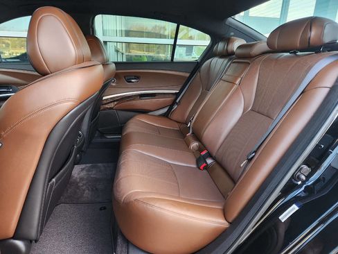 Used 2018 Acura RLX w/ Technology Package image 21