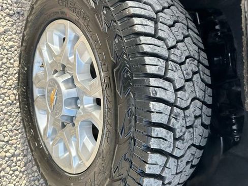 Used 2023 Chevrolet Silverado 2500 LT w/ Convenience Package image 43