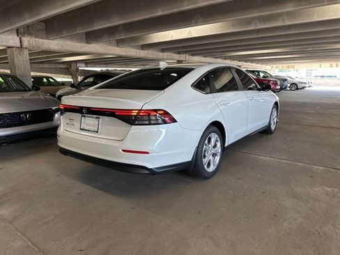 Used 2025 Honda Accord LX image 5