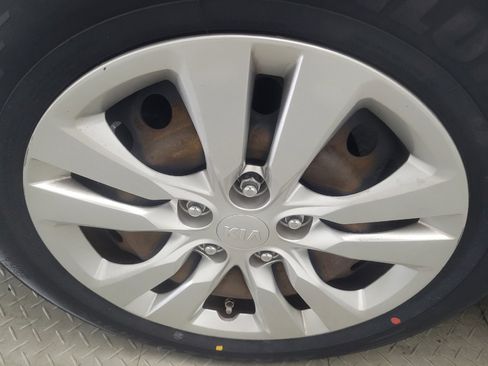 Used 2020 Kia Soul LX FWD image 31