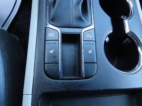 Used 2020 Kia Sedona EX image 26