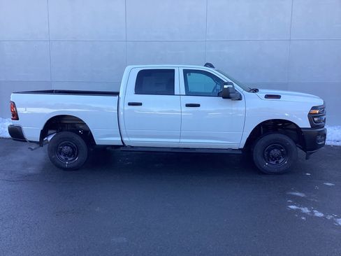 New 2026 RAM 2500 Tradesman AWD/4WD image 4