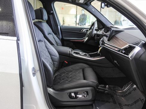 New 2026 BMW X5 xDrive40i w/ Climate Comfort Package image 16