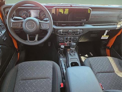 New 2025 Jeep Gladiator Mojave w/ Steel Bumper Group image 11