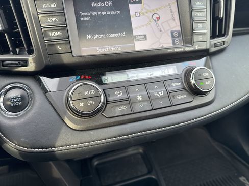 Used 2018 Toyota RAV4 XLE image 20