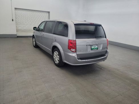 Used 2018 Dodge Grand Caravan SE w/ UConnect Hands-Free Group FWD image 5