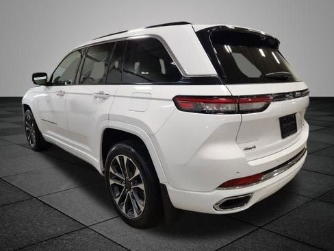 Used 2023 Jeep Grand Cherokee Overland w/ Luxury Tech Group IV image 5