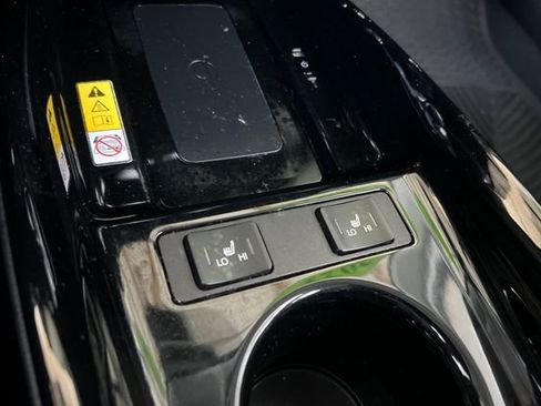 Used 2021 Toyota Prius Prime Limited image 41