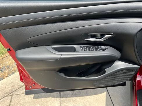 Used 2026 Hyundai Tucson SEL FWD image 16