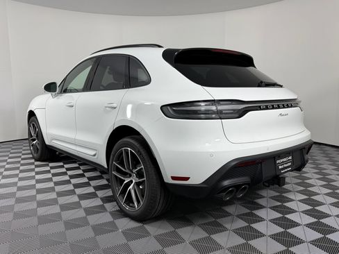 Certified 2026 Porsche Macan AWD/4WD image 3