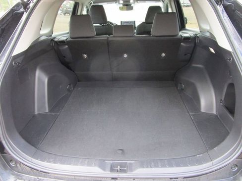 Used 2022 Toyota RAV4 XLE image 13