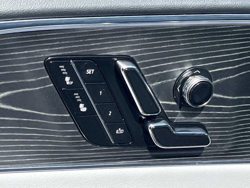 Certified 2024 Cadillac Lyriq Luxury AWD/4WD image 25
