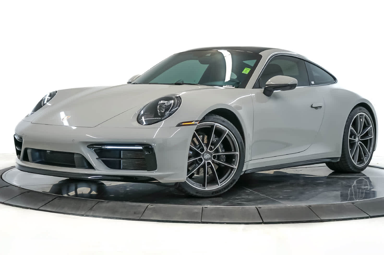 Certified 2022 Porsche 911 Carrera RWD image 1