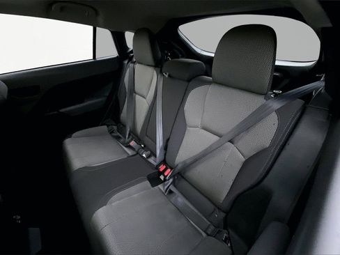 Used 2024 Subaru Crosstrek 2.0i Premium image 23