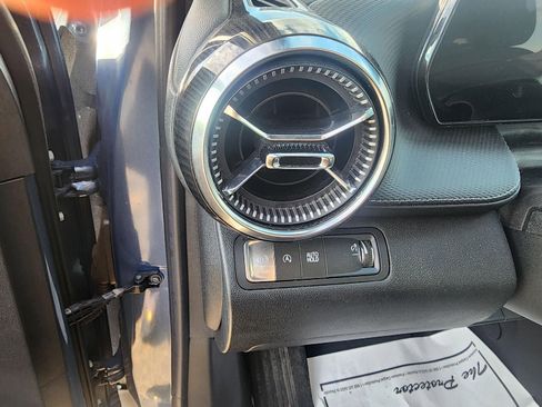 Used 2025 Chevrolet Equinox LT image 18