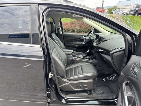 Used 2019 Ford Escape Titanium AWD/4WD image 11