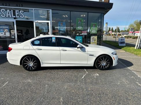 Used 2014 BMW 528i xDrive Sedan AWD/4WD image 5