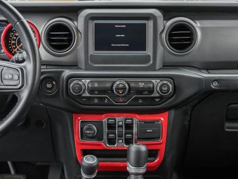 Used 2021 Jeep Wrangler Unlimited Willys image 28